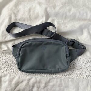 Aritzia TnAction On-The-Way Mini Multi-Way Bag Blue Gray